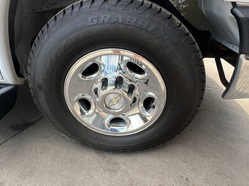 Used 2014 Chevrolet Express 2500 LT w/ LT Preferred Equipment Group RWD image 9