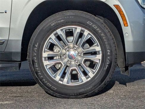 Used 2025 GMC Yukon Denali image 11