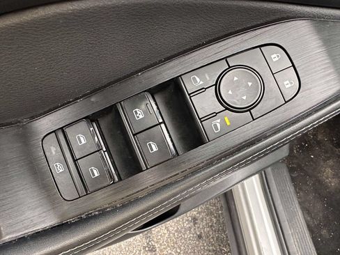Used 2021 Nissan Rogue SV w/ Premium Package AWD/4WD image 9