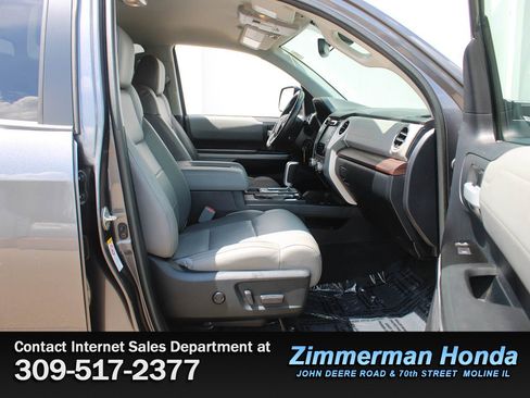 Used 2018 Toyota Tundra Limited w/ Limited Premium Package AWD/4WD image 16