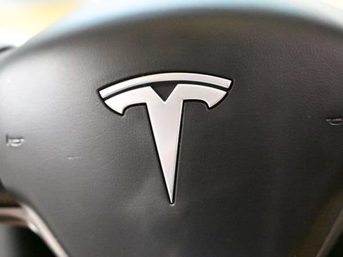 Used 2023 Tesla Model 3 Standard Range RWD image 38