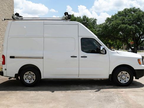 Used 2021 Nissan NV 2500 SV RWD image 7
