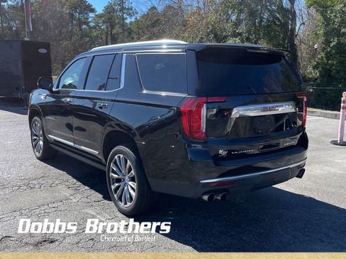 Used 2021 GMC Yukon Denali w/ Denali Premium Package image 3