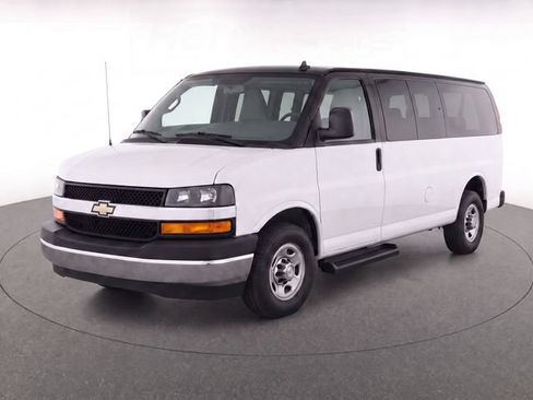 Used 2019 Chevrolet Express 3500 LT w/ LT Preferred Equipment Group RWD image 10