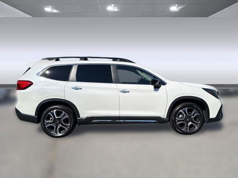 Used 2025 Subaru Ascent Touring AWD/4WD image 8