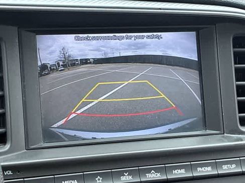Used 2020 Hyundai Elantra SEL image 30