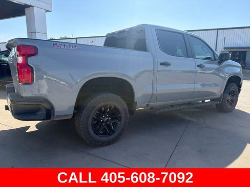 Used 2024 Chevrolet Silverado 1500 LT Trail Boss w/ Convenience Package II AWD/4WD image 3