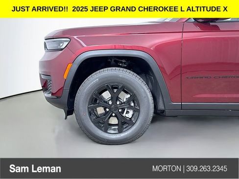 New 2025 Jeep Grand Cherokee L Altitude image 32