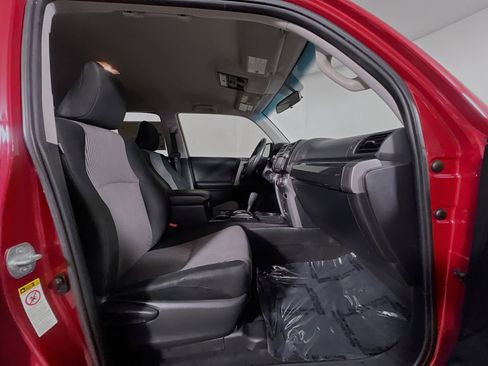 Used 2018 Toyota 4Runner SR5 RWD image 30