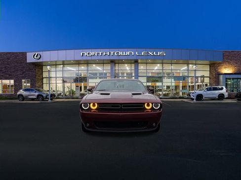 Used 2022 Dodge Challenger SXT w/ Plus Package image 16