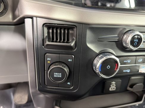 Used 2025 Ford F150 XLT w/ Equipment Group 301A Standard AWD/4WD image 18