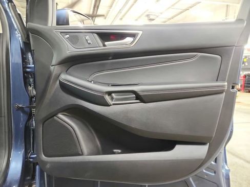 Used 2019 Ford Edge Titanium w/ Equipment Group 301A image 25