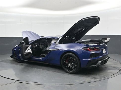 Used 2025 Chevrolet Corvette Z06 w/ Stealth Interior Trim Package image 49