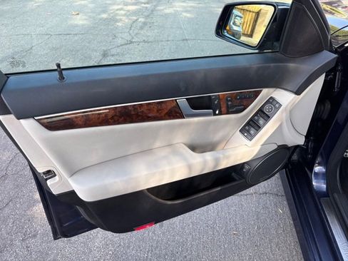 Used 2014 Mercedes-Benz C 250 Sedan image 27