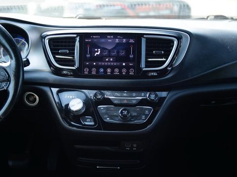 Used 2019 Chrysler Pacifica Touring-L w/ Advanced Safetytec Group FWD image 28
