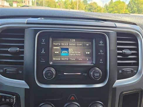 Used 2024 RAM 1500 Classic SLT AWD/4WD image 17