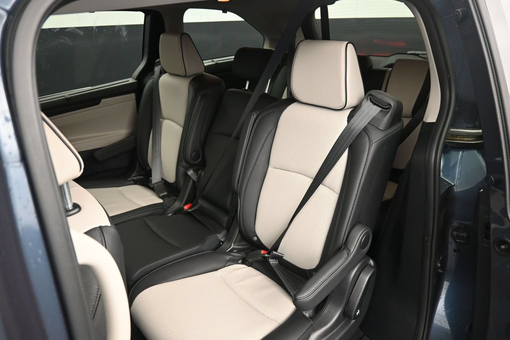 Used 2026 Honda Odyssey Elite image 14
