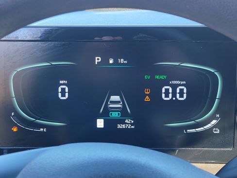 Used 2023 Kia Sportage LX image 22