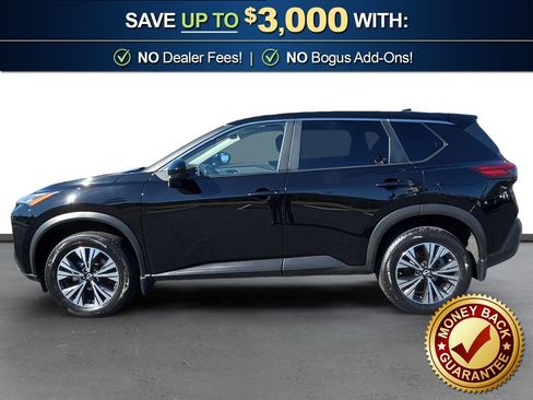 Used 2023 Nissan Rogue SV image 2