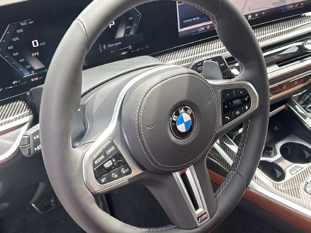 Used 2027 BMW X7 M60i AWD/4WD image 11