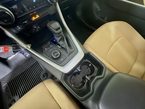 Certified 2025 Toyota RAV4 LE AWD/4WD image 21