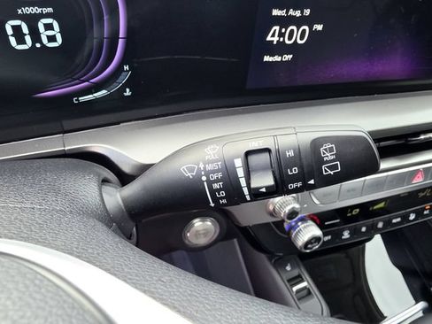 Certified 2025 Kia Telluride S FWD image 24
