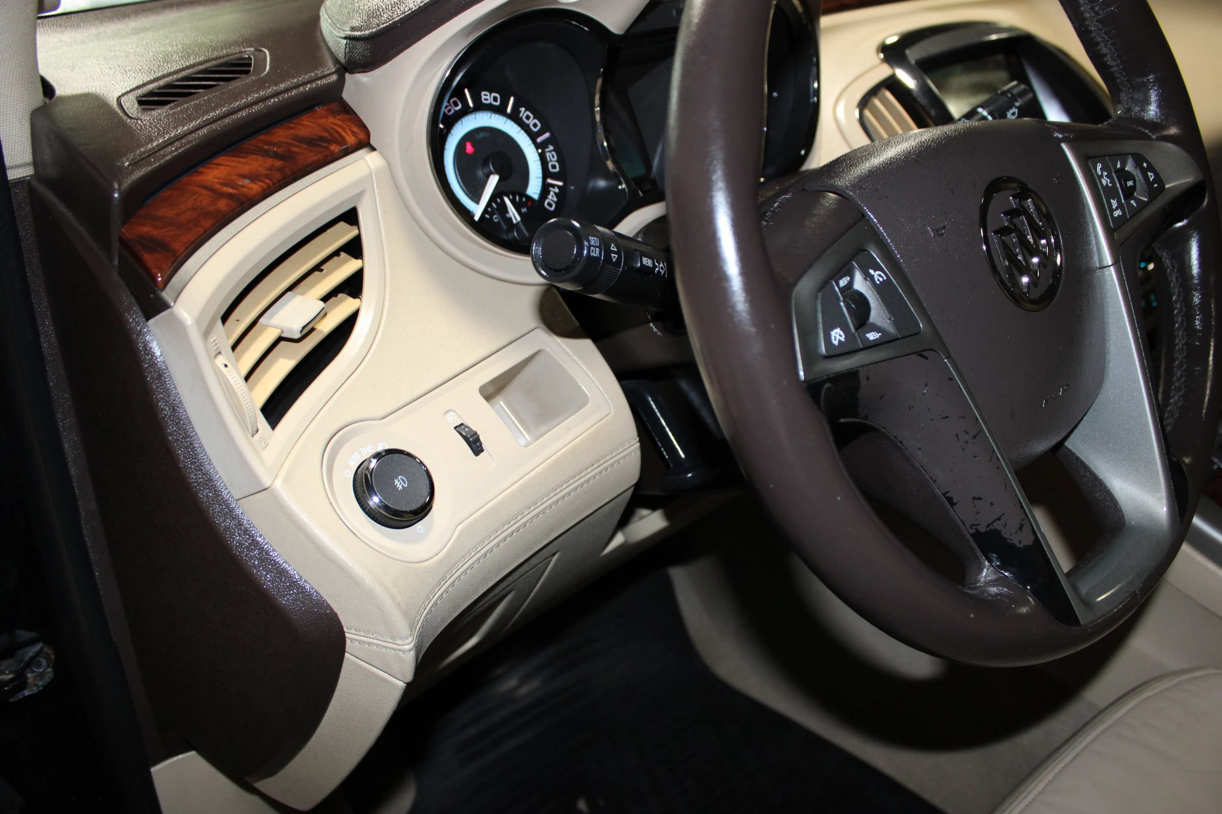 Used 2012 Buick LaCrosse Premium FWD image 20