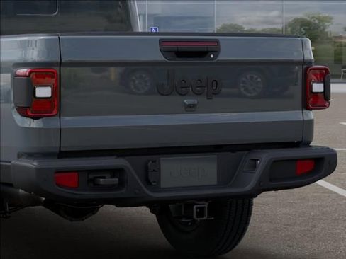 New 2025 Jeep Gladiator Sport w/ Premium Package image 13