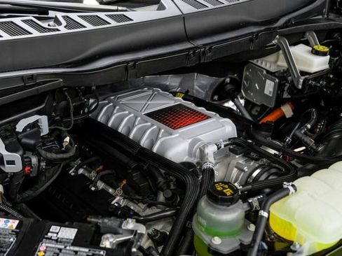 Used 2026 Ford F150 Raptor AWD/4WD image 4
