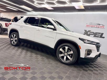 Used 2022 Chevrolet Traverse LT w/ LT Premium Package