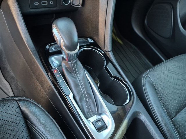 Used 2022 Buick Encore GX Essence w/ Advanced Technology Package FWD image 11