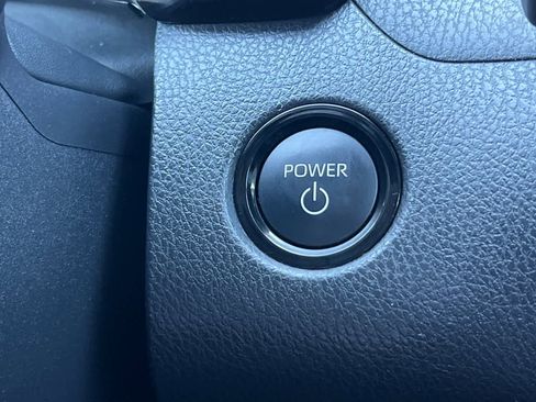 Used 2025 Toyota Camry LE image 24