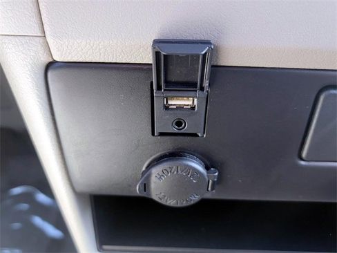 Used 2020 Toyota Sienna LE image 25