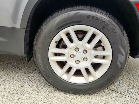 Used 2023 Land Rover Defender 130 S image 9