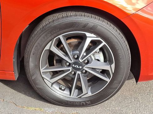 Used 2024 Kia Forte LXS image 8