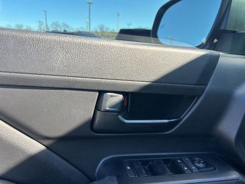 Used 2025 Toyota Tacoma SR5 image 12