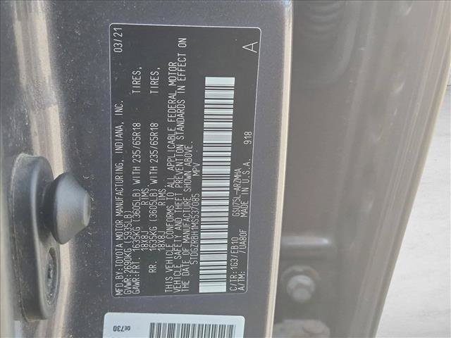 Used 2021 Toyota Highlander XLE AWD/4WD image 18