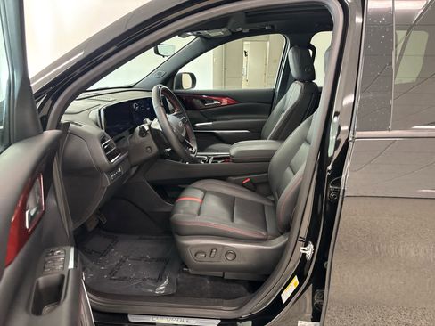 Used 2024 Chevrolet Traverse RS w/ LPO, Floor Liner Package image 14