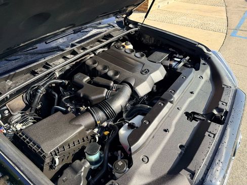 Used 2017 Toyota 4Runner Limited image 30