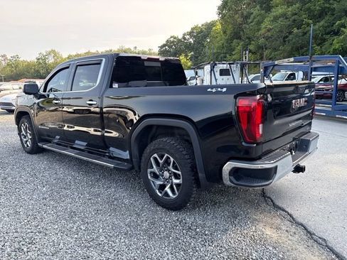 Used 2023 GMC Sierra 1500 SLT w/ SLT Premium Package AWD/4WD image 3
