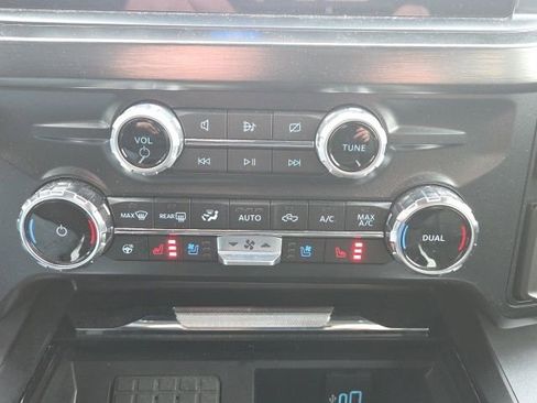 Used 2024 Ford F250 Lariat w/ Lariat Ultimate Package image 40