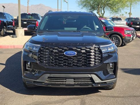 New 2025 Ford Explorer ST-Line image 2