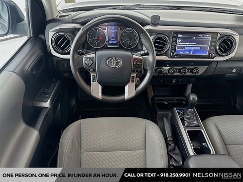 Used 2020 Toyota Tacoma SR5 AWD/4WD image 21