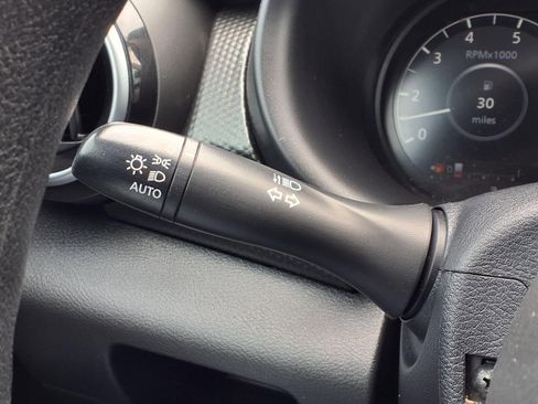 Used 2022 Nissan Kicks SV FWD image 22