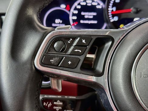 Used 2023 Porsche Cayenne Platinum Edition AWD/4WD image 12