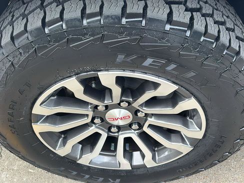 Certified 2022 GMC Sierra 1500 AT4 w/ AT4 Premium Package AWD/4WD image 14