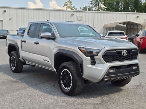 Used 2024 Toyota Tacoma TRD Off-Road AWD/4WD image 3