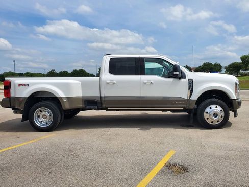 Certified 2026 Ford F450 King Ranch w/ FX4 Off-Road Package AWD/4WD image 29