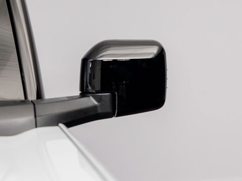 Used 2025 Ford Bronco Outer Banks AWD/4WD image 8
