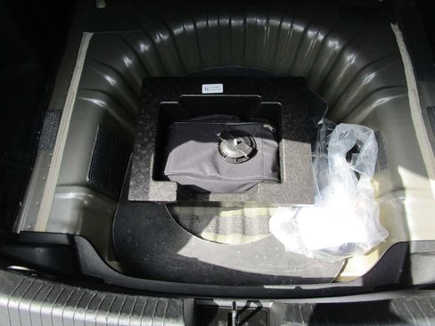 Used 2024 Chevrolet Malibu LT image 12